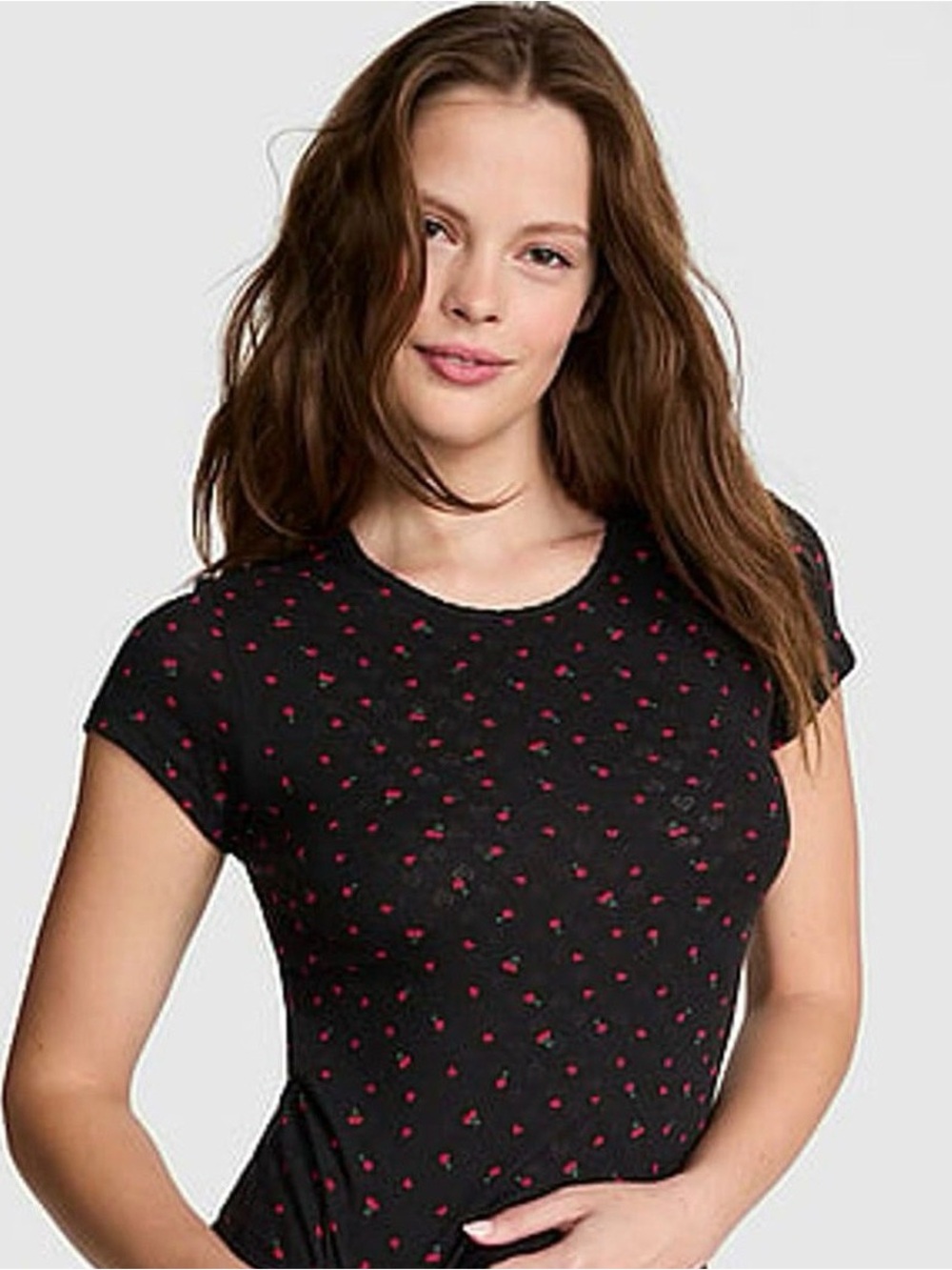 PINk 🍒 Victoria’s Secret cherry hearts tee